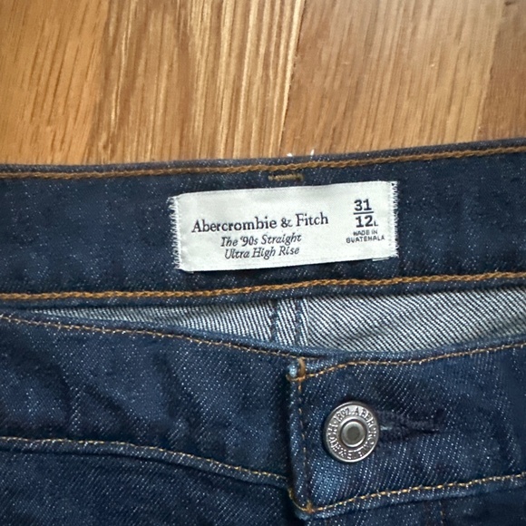 The 90s straight dark denim - Picture 3 of 3